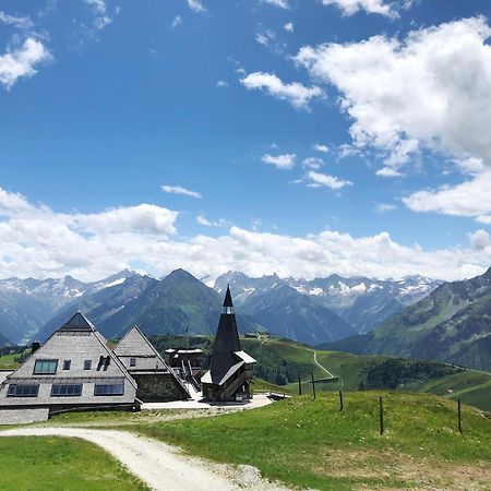 Schneekarhuette Hotel Mayrhofen Exterior photo